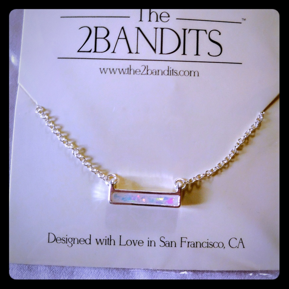 The 2Bandits silver bar necklace